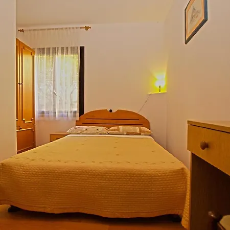 Apartment Fuer 7 Personen Ca 90 Qm In Pjescana Uvala, Istrien Istrische Riviera