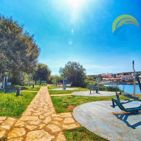 Apartment Fuer 7 Personen Ca 90 Qm In Pjescana Uvala, Istrien Istrische Riviera